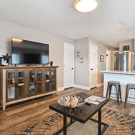Heart Of Westport 1Br Villa Kansas City Ngoại thất bức ảnh